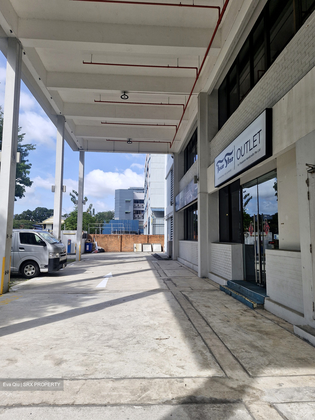 Singapore Handicrafts Building (D14), Factory #525425131